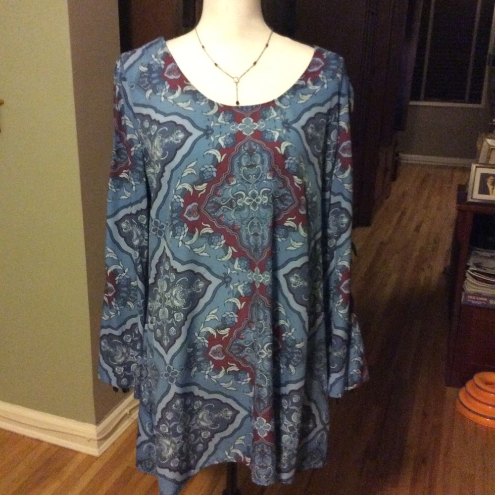 PRICE DROP! Bell sleeve cold-shoulder tunic.
